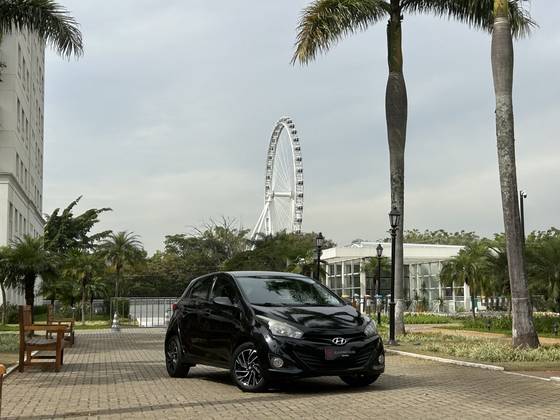 HYUNDAI HB20 1.0 COMFORT PLUS 12V FLEX 4P MANUAL HYUNDAI HB20 1.0 COMFORT PLUS 12V FLEX 4P MANUAL